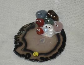 Steinm�nnchen mit Glasplatte